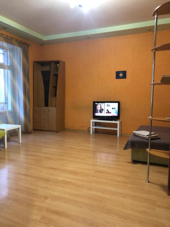 Квартира-Студия На Котляра 哈尔科夫 外观 照片